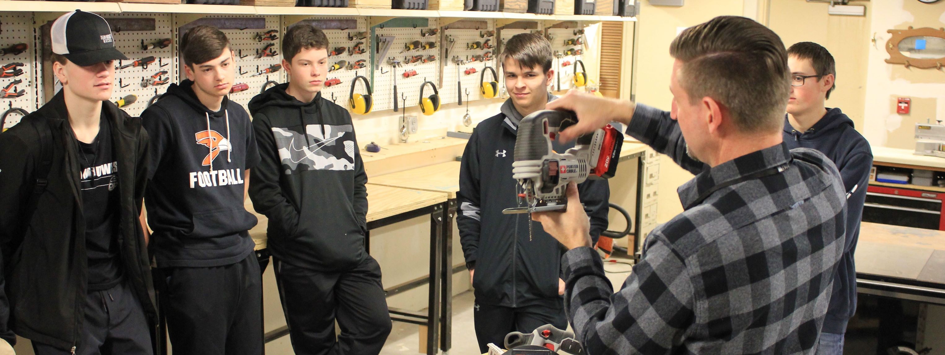 RAPIL Alum instructs an industrial technology lesson
